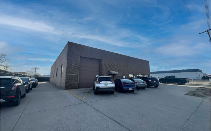 Pictures of Industrial, Retail property located at 26674 Liberal St, Center Line, MI 48015 for sales - image #1