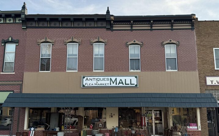 Pictures of Office, Retail, Industrial property located at 105 E Marion Street, Sigourney, IA 52591 for sales - image #1