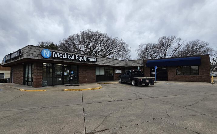Pictures of Office, Retail property located at 1503 W 12th ST #1507 and 1509 W 12th, Emporia, KS 66801 for sales - image #1