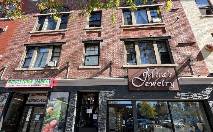 Pictures of Multifamily property located at 480 Main St, 268, CT 06457 for sales - image #1