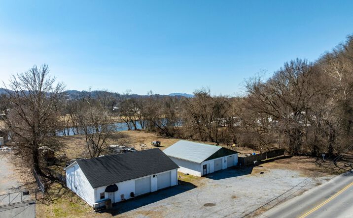 Pictures of Special Purpose property located at 217 Lovers Lane, Elizabethton, TN 37643 for sales - image #1