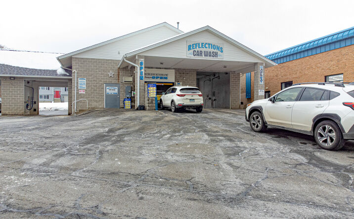 Pictures of Business for Sale, Special Purpose property located at 711 Saybrook Rd, Middletown, CT 06457 for sales - image #1