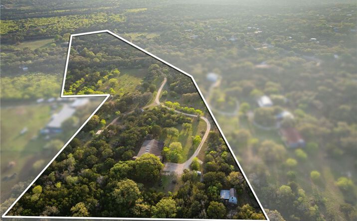 Pictures of Retail, Land property located at 200 Elm Creek Rd, New Braunfels, TX 78132 for sales - image #1