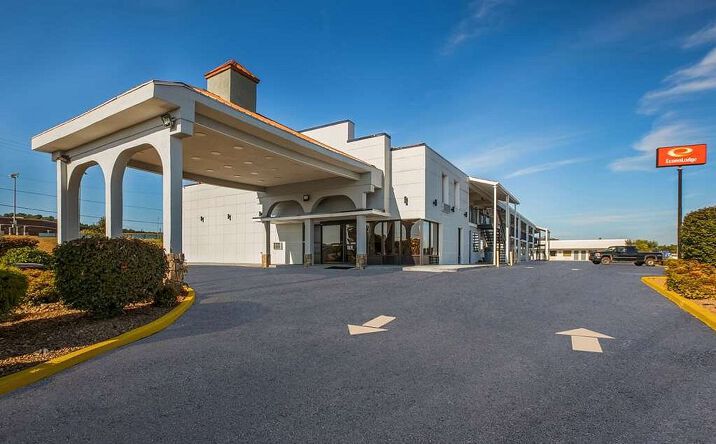 Pictures of Hospitality property located at 3670 Roy Messer Hwy, White Pine, TN 37890 for sales - image #1