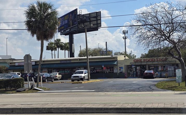 Pictures of Retail property located at 4000 NW 62nd St, Fort Lauderdale, FL 33319 for sales - image #1