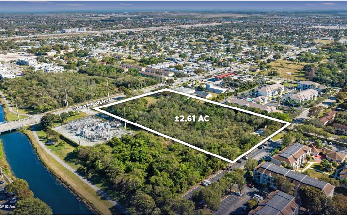 Pictures of Land property located at 21300 SW 112th Ave, Miami, FL 33176 for sales - image #1