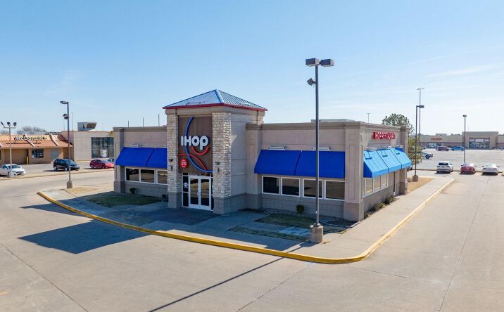 Pictures of Retail property located at 4125 W Owen K Garriott Rd, Enid, OK 73703 for sales - image #1