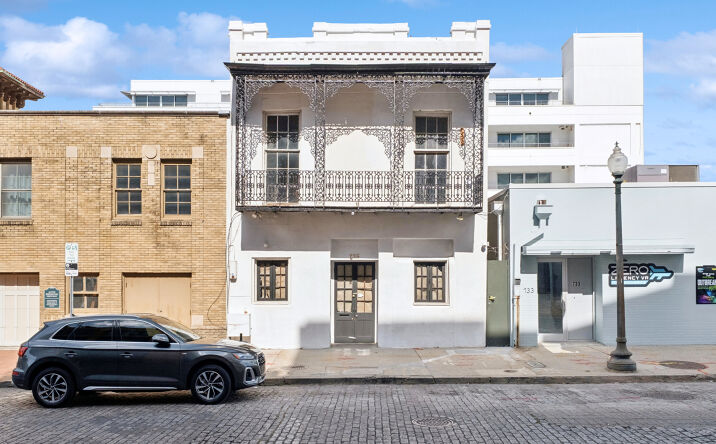 Pictures of Office, Retail property located at 735 St Joseph St, New Orleans, LA 70130 for sales - image #1