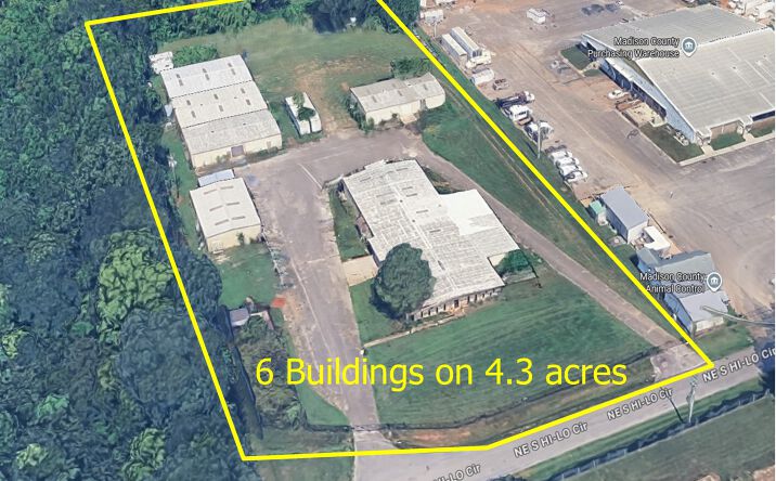 Pictures of Industrial property located at 3224 NE S HI-LO Cir, Huntsville, AL 35811 for sales - image #1