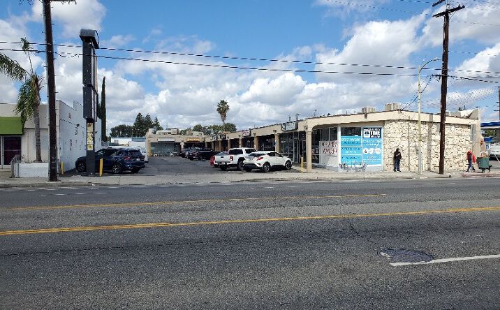 Pictures of Industrial, Retail property located at 6025 Reseda Blvd, Los Angeles, CA 91356 for sales - image #1