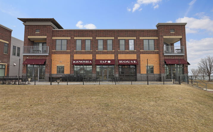 Pictures of Retail property located at 125 56th St, Kenosha, WI 53140 for sales - image #1