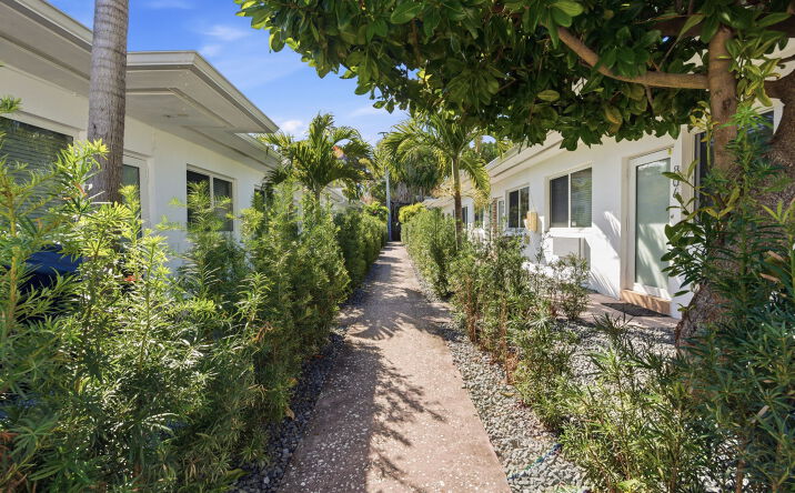 Pictures of Multifamily property located at 800 85th St, Miami Beach, FL 33141 for sales - image #1
