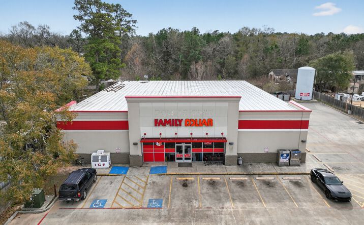 Pictures of Retail property located at 20084 TX-105, Cleveland, TX 77328 for sales - image #1
