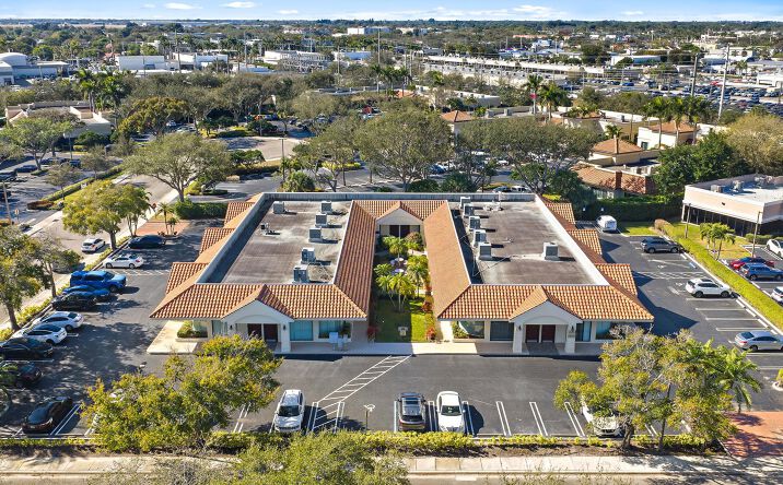 Pictures of Office property located at 5 Harvard Cir, West Palm Beach, FL 33409 for sales - image #1