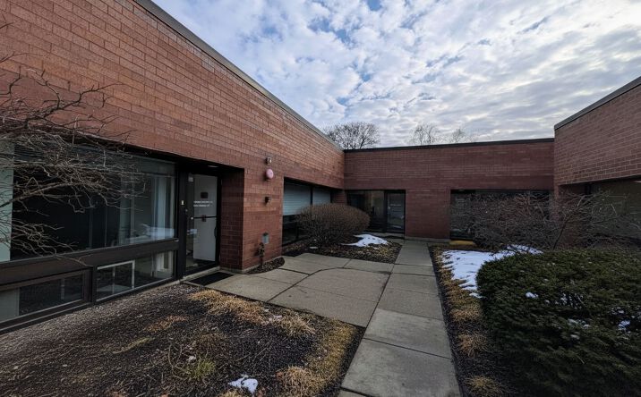 Pictures of Office property located at 666 Dundee Rd | Building 900, Northbrook, IL 60062 for sales - image #1