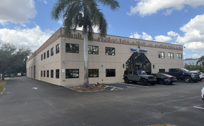 Pictures of Industrial property located at 12120 Metro Pkwy, Fort Myers, FL 33966 for sales - image #1