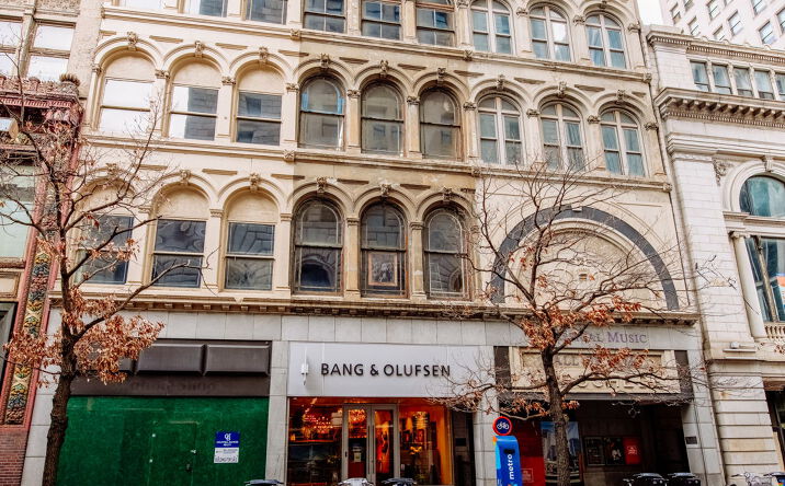 Pictures of Mixed Use property located at 6 W 4th St, Cincinnati, OH 45202 for sales - image #1