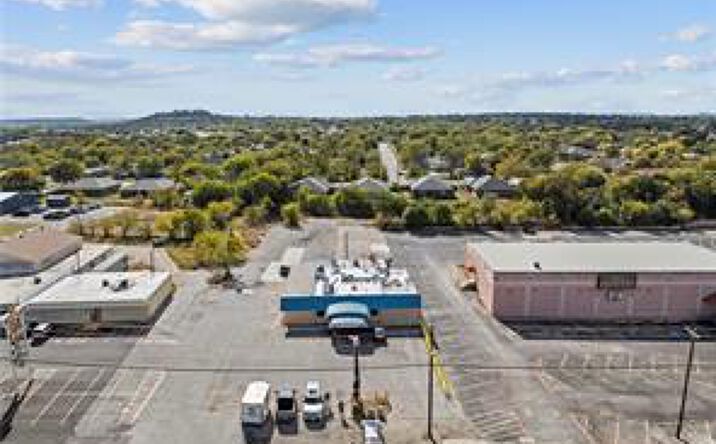 Pictures of Mixed Use property located at 302 W Veterans Memorial Blvd, Harker Heights, TX 76548 for sales - image #1