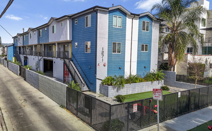 1271 W 39th Pl, Los Angeles, CA 90037 | Crexi.com