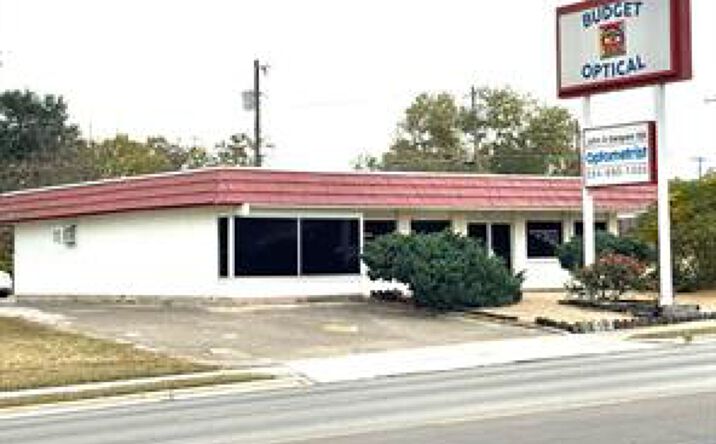 Pictures of Office property located at 1104-1106 S W S Young Drive, Killeen, TX 76543 for sales - image #1