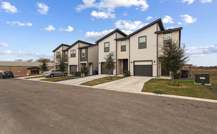 Pictures of Multifamily property located at Van Cleave Dr, San Antonio, TX 78238 for sales - image #1