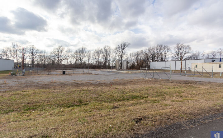 Pictures of Land property located at 3865 Industrial Dr, Paducah, KY 42001 for sales - image #1