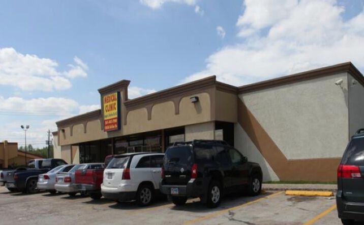 Pictures of Mixed Use, Office property located at 12036 Airline Dr, Houston, TX 77037 for sales - image #1