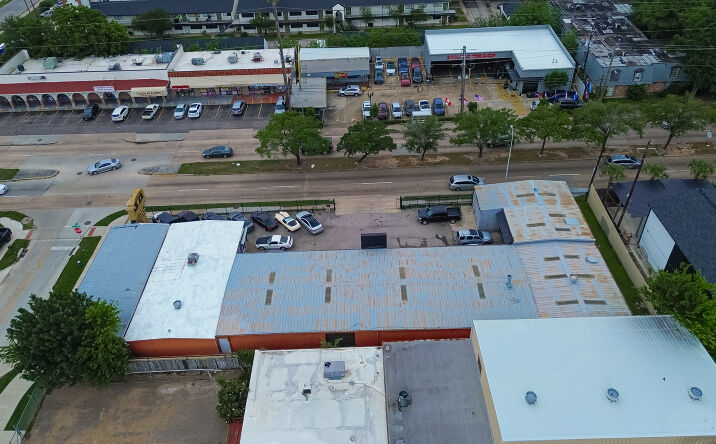 Pictures of Industrial, Mixed Use, Retail property located at 3361 Fountain View Dr, Houston, TX 77057 for sales - image #1