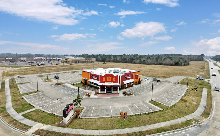 Pictures of Retail property located at 1202 Town Center Pkwy, Slidell, LA 70458 for sales - image #1