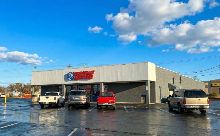 Pictures of Retail property located at 1347 E Main St, Rock Hill, SC 29730 for sales - image #1
