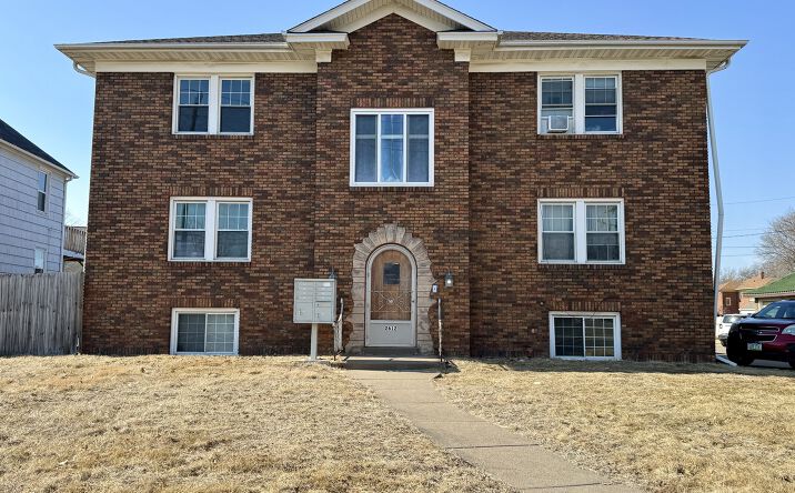 Pictures of Multifamily property located at 2612 Harrison Street, Davenport, IA 52803 for sales - image #1