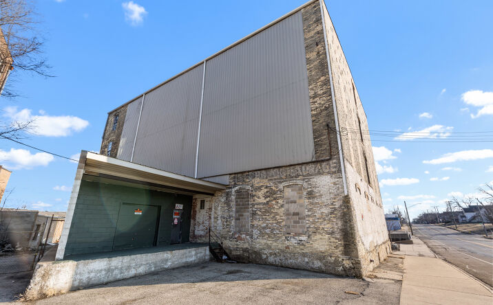 Pictures of Industrial property located at 816 7th Street, Rockford, IL 61104 for sales - image #1