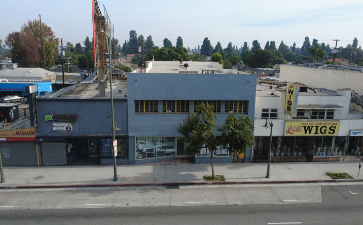 Pictures of Retail property located at 4064 Crenshaw, Los Angeles, CA 90008 for sales - image #1