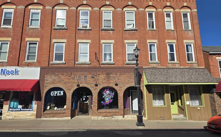 Pictures of Mixed Use, Office, Retail property located at 40 W Main St, Platteville, WI 53818 for sales - image #1