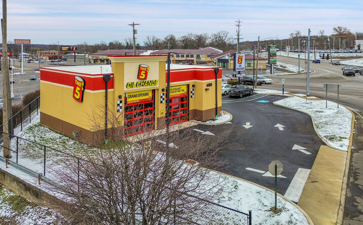 Pictures of Retail property located at 6080 Youngstown Warren Rd, Niles, OH 44446 for sales - image #1