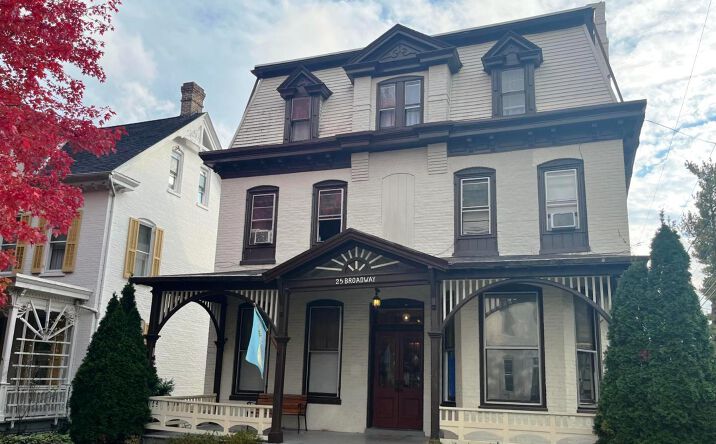 Pictures of Multifamily property located at 25 Broadway, Hagerstown, MD 21740 for sales - image #1