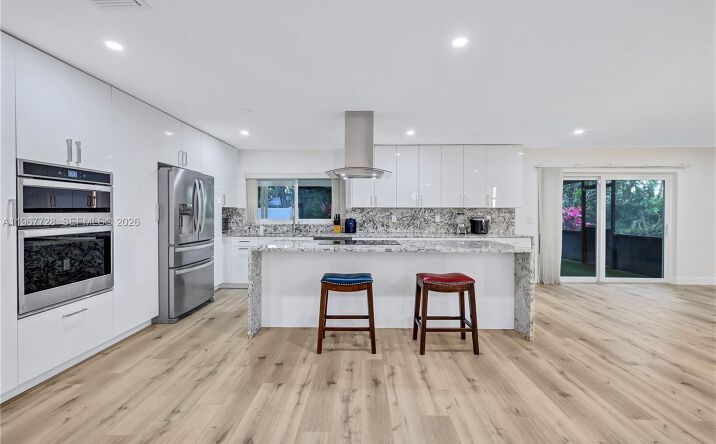 Pictures of Multifamily, Hospitality property located at 3211 Calle Largo Dr, Hollywood, FL 33021 for sales - image #1