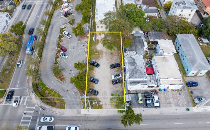 Pictures of Land property located at SW 7th St, Miami, FL 33135 for sales - image #1