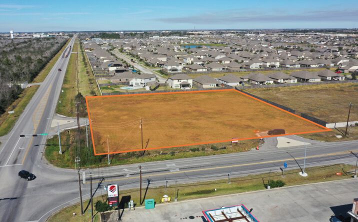 Pictures of Land property located at 5291 FM 2004, La Marque, TX 77568 for sales - image #1