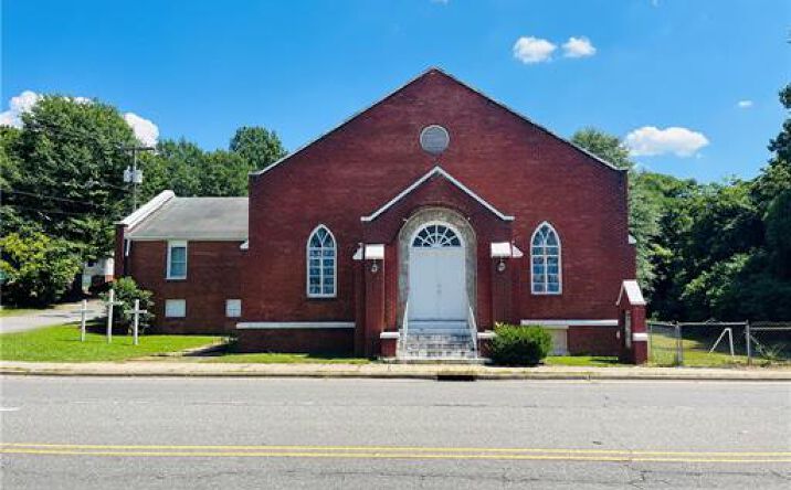 Pictures of Retail property located at 1303 Gaston Ave, Gastonia, NC 28052 for sales - image #1