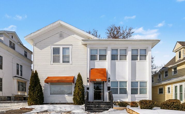 Pictures of Mixed Use, Multifamily, Office property located at 1031 N Washington Ave, Lansing, MI 48906 for sales - image #1