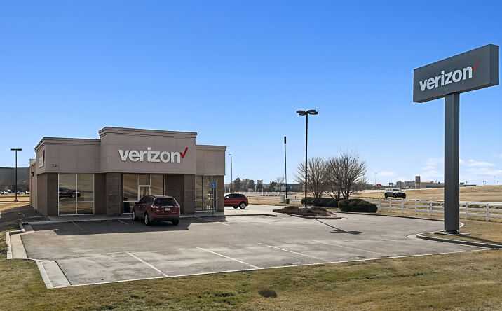 Pictures of Retail property located at 3010 E Kansas Ave, Garden City, KS 67846 for sales - image #1