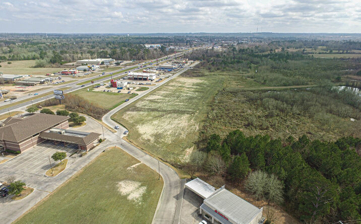Pictures of Land property located at 1833 US-190, Livingston, TX 77351 for sales - image #1