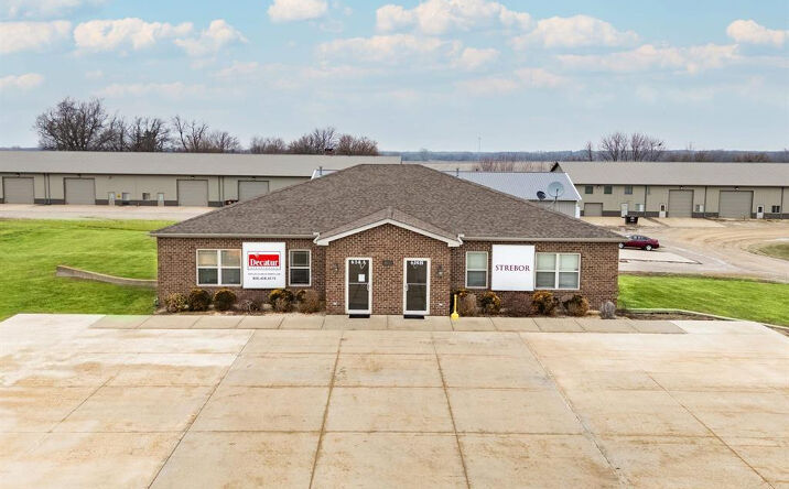 Pictures of Office property located at 614-616 State Route 116, Germantown Hills, IL 61548 for sales - image #1