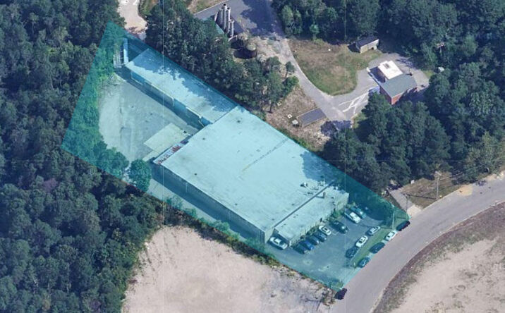 Pictures of Industrial property located at 140 Emjay Blvd, Brentwood, NY 11717 for sales - image #1