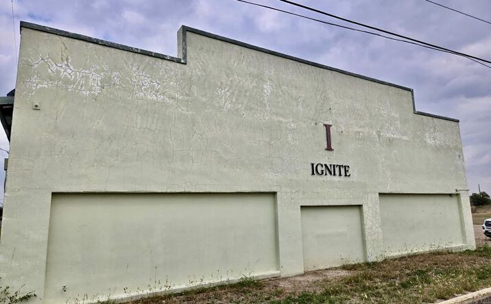Pictures of Office, Retail property located at 1205 S 7th St., Raymondville, TX 78580 for sales - image #1