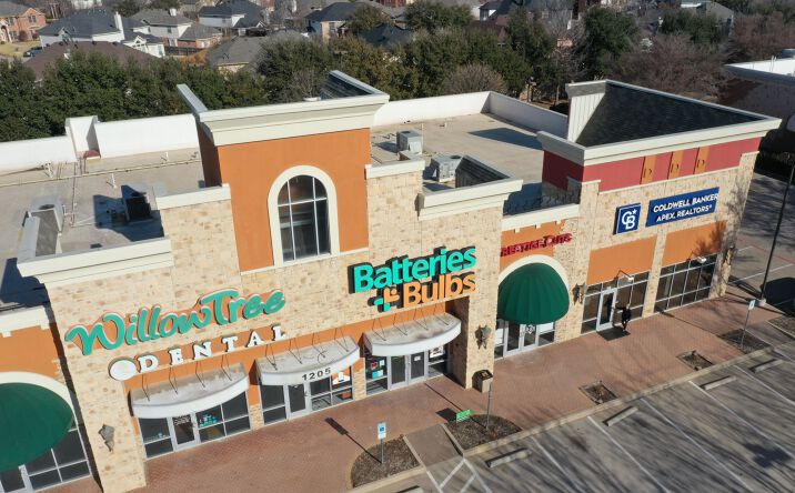 Pictures of Retail property located at 1205 E Debbie Ln, Mansfield, TX 76063 for sales - image #1