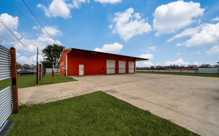 Pictures of Industrial property located at 601 S Storts St, Poth, TX 78147 for sales - image #1