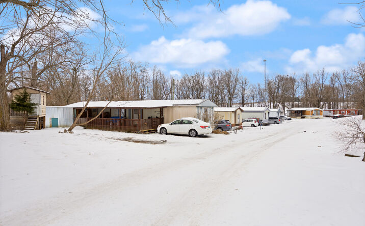 Pictures of Multifamily, Mobile Home Park property located at 150 Spg Pk Ln, Magnolia, KY 42757 for sales - image #1