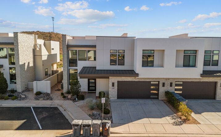 Pictures of Hospitality property located at 2248 Double Eagle Ln, Washington, UT 84780 for sales - image #1